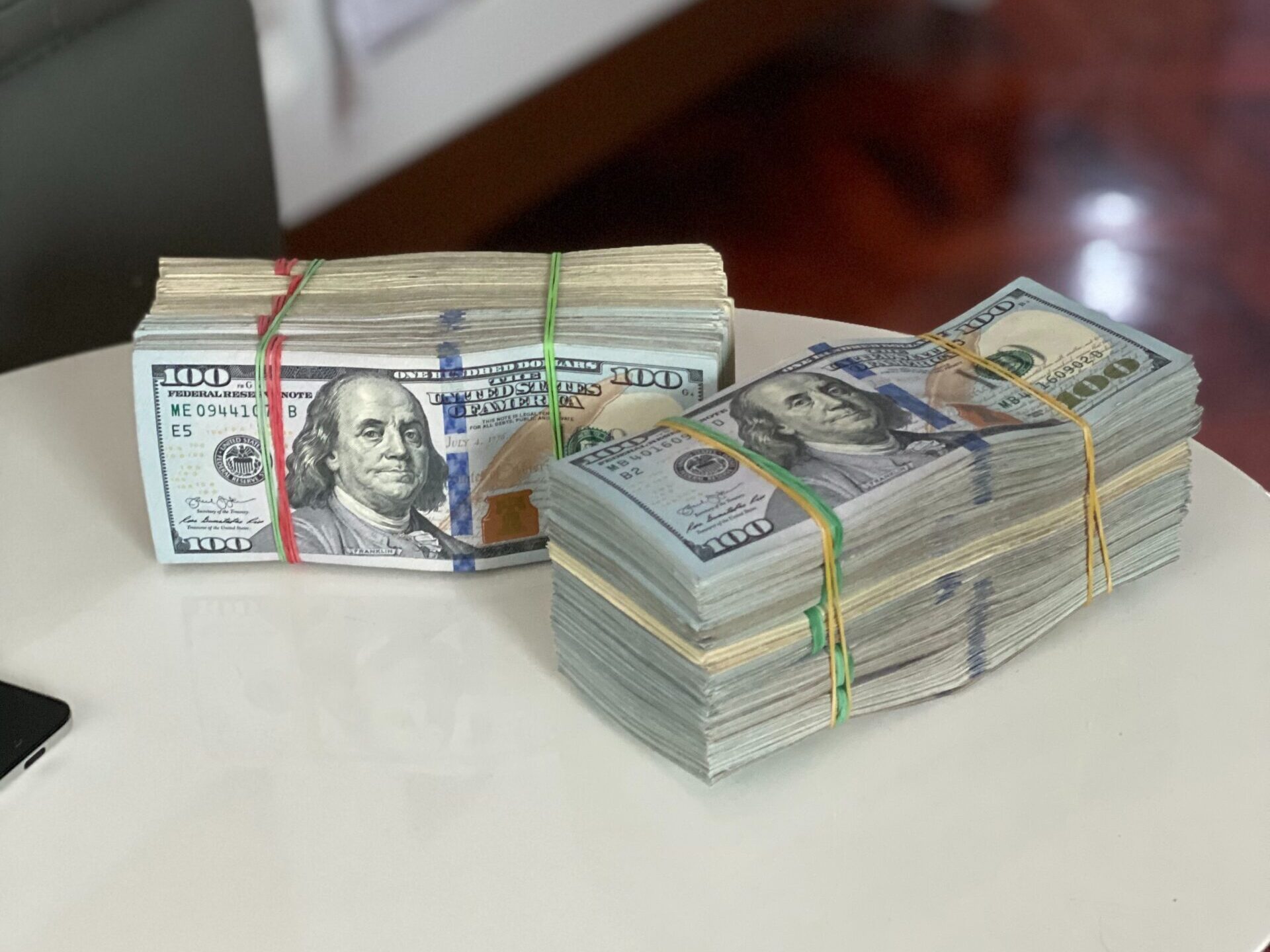 Francie zavádí digitální daň technologickým gigantům