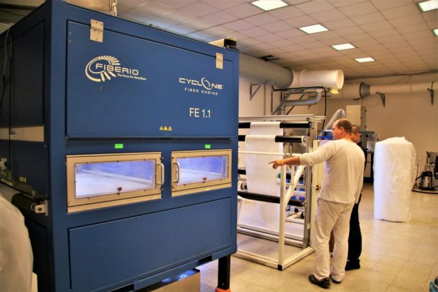 Roudnická firma jako první v ČR získala certifikaci FFP3 na nanovlákenné respirátory