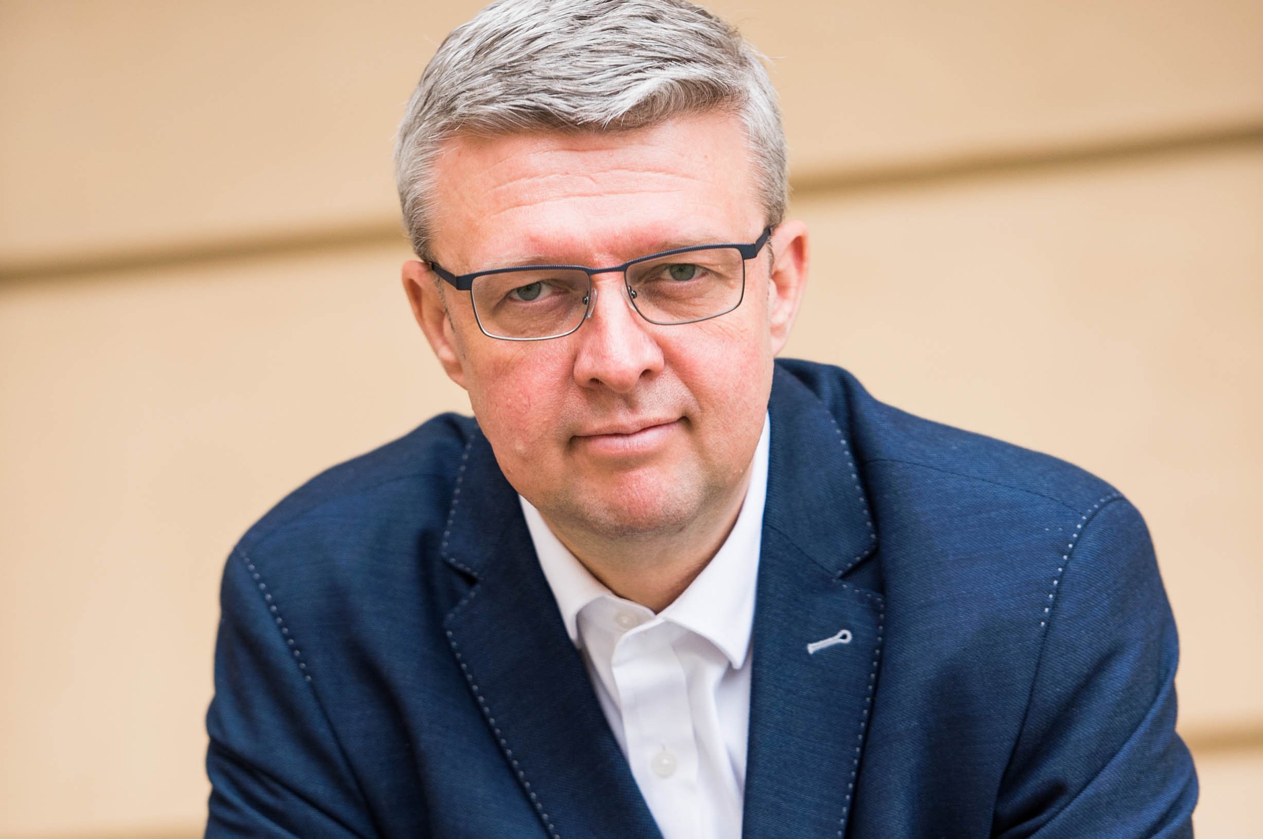 Epidemie sílí, obchody přes sliby vlády 22. února neotevřou