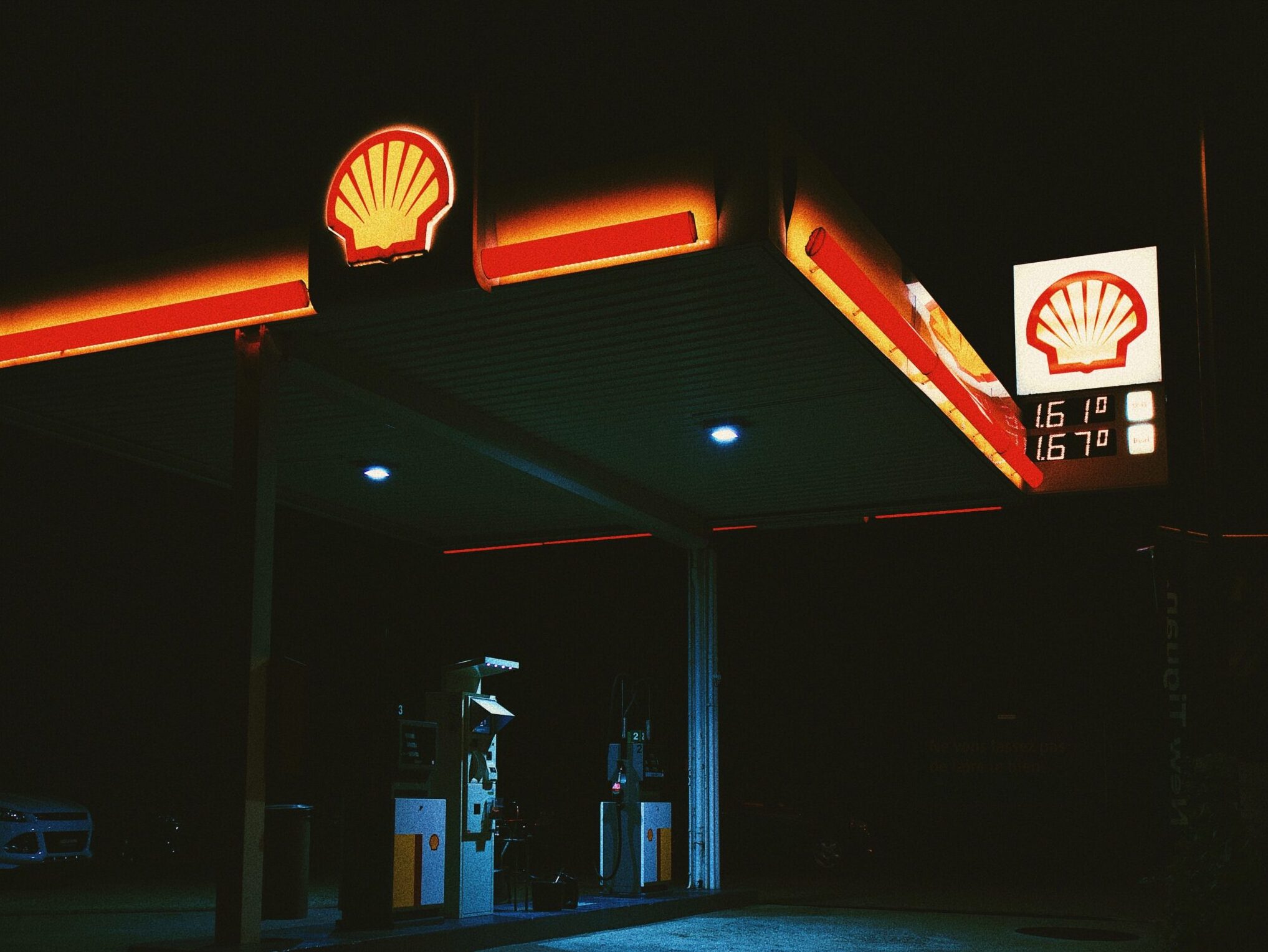 Společnost Shell musí změnit svůj obchodní model, rozhodl soud V Haagu