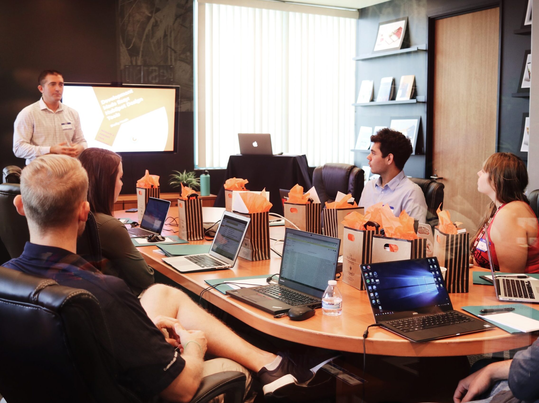 Deutsche Bank varuje před globální časovanou bombou