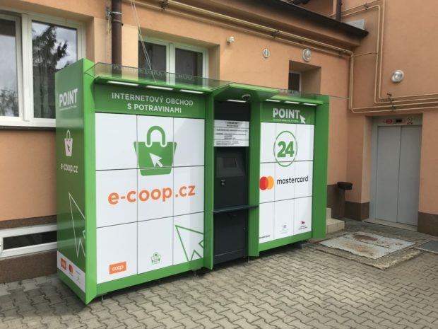 Coop testuje samoobslužné výdejní boxy v menších obcích