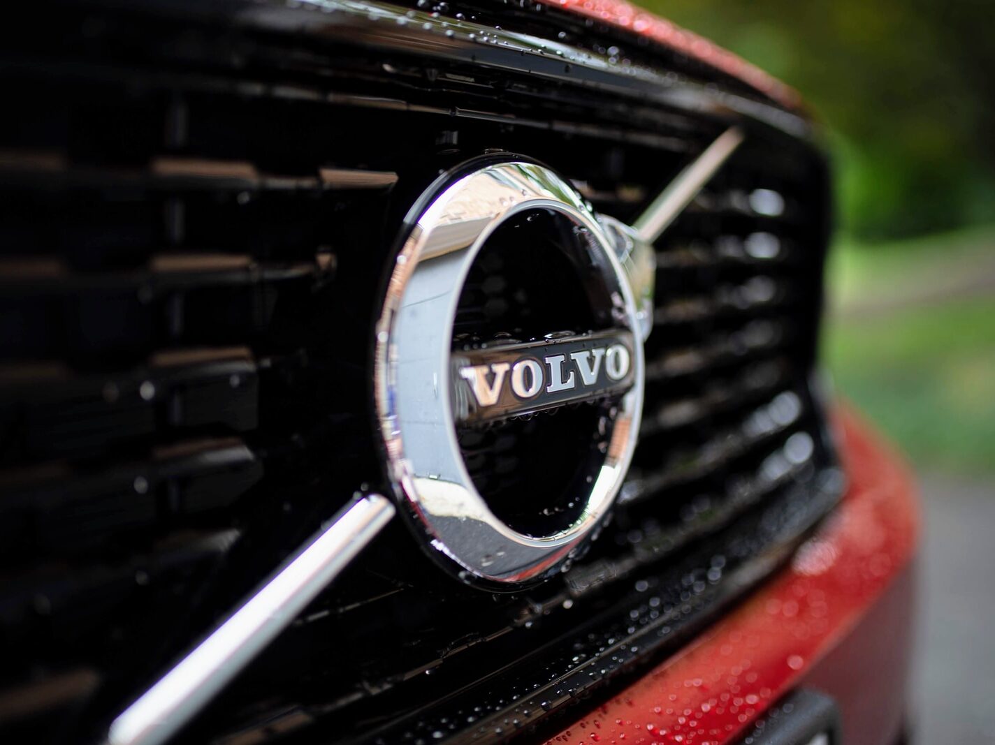 Volvo dočasně zastaví výrobu ve svém švédském závodě pro nedostatek čipů