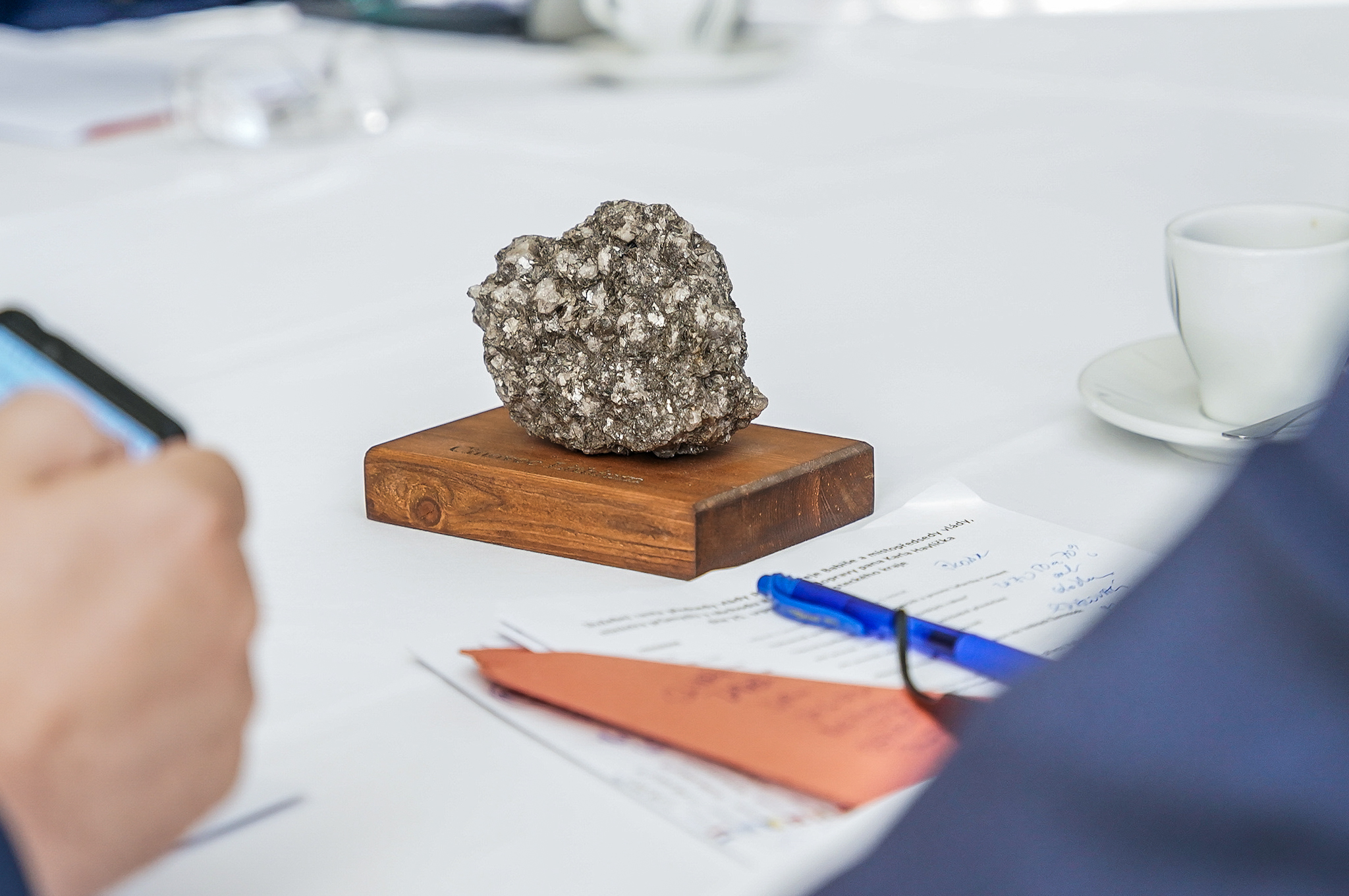 České lithium nechce Česko prodávat na světových trzích. Jaký je důvod?