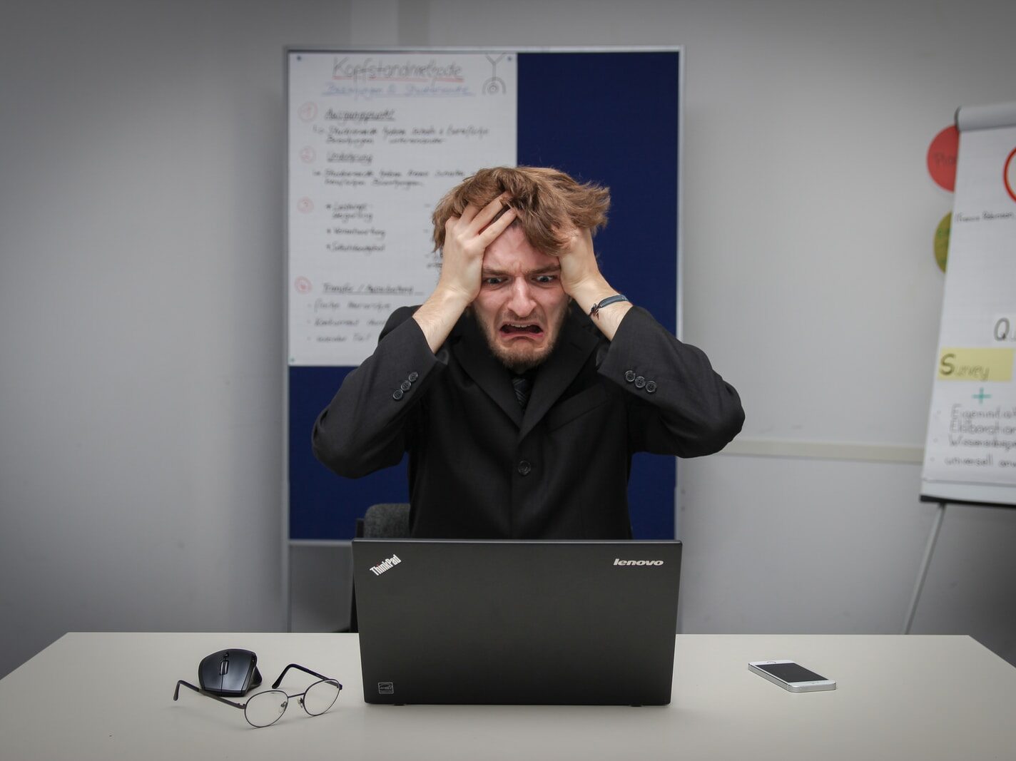 13 000 českých firem v problémech. Mají na krku exekuci nebo insolvenci