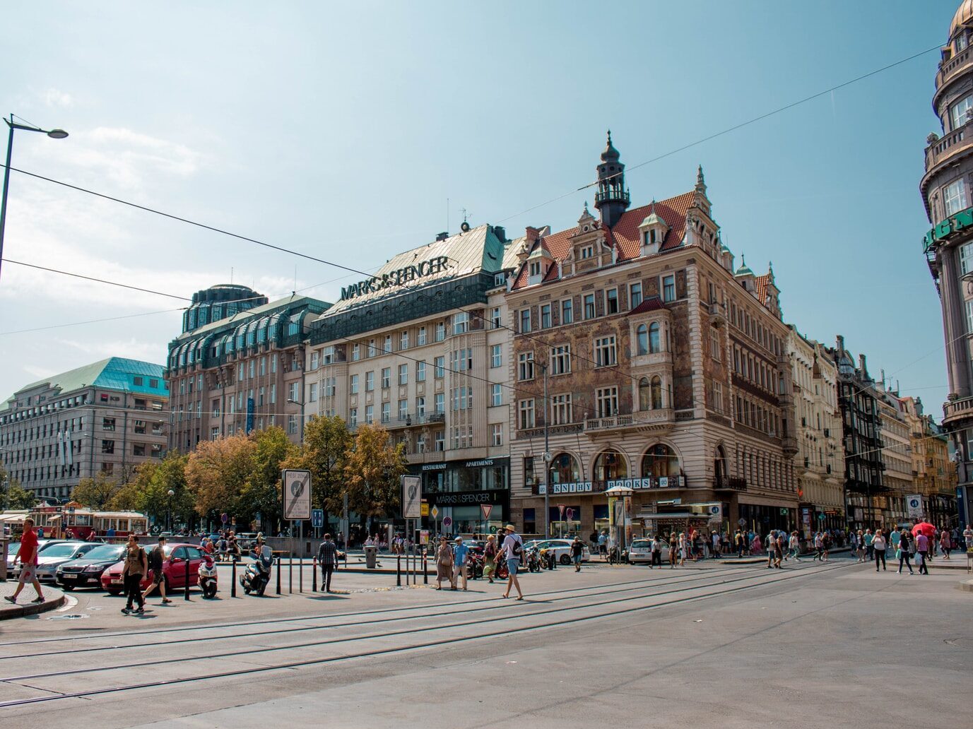 Investice Rakouska do železnice a silnic rostou