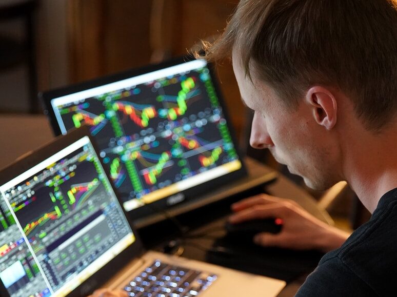 Akciový trh: Proč se některé společnosti rozhodly stáhnout z burzy své akcie