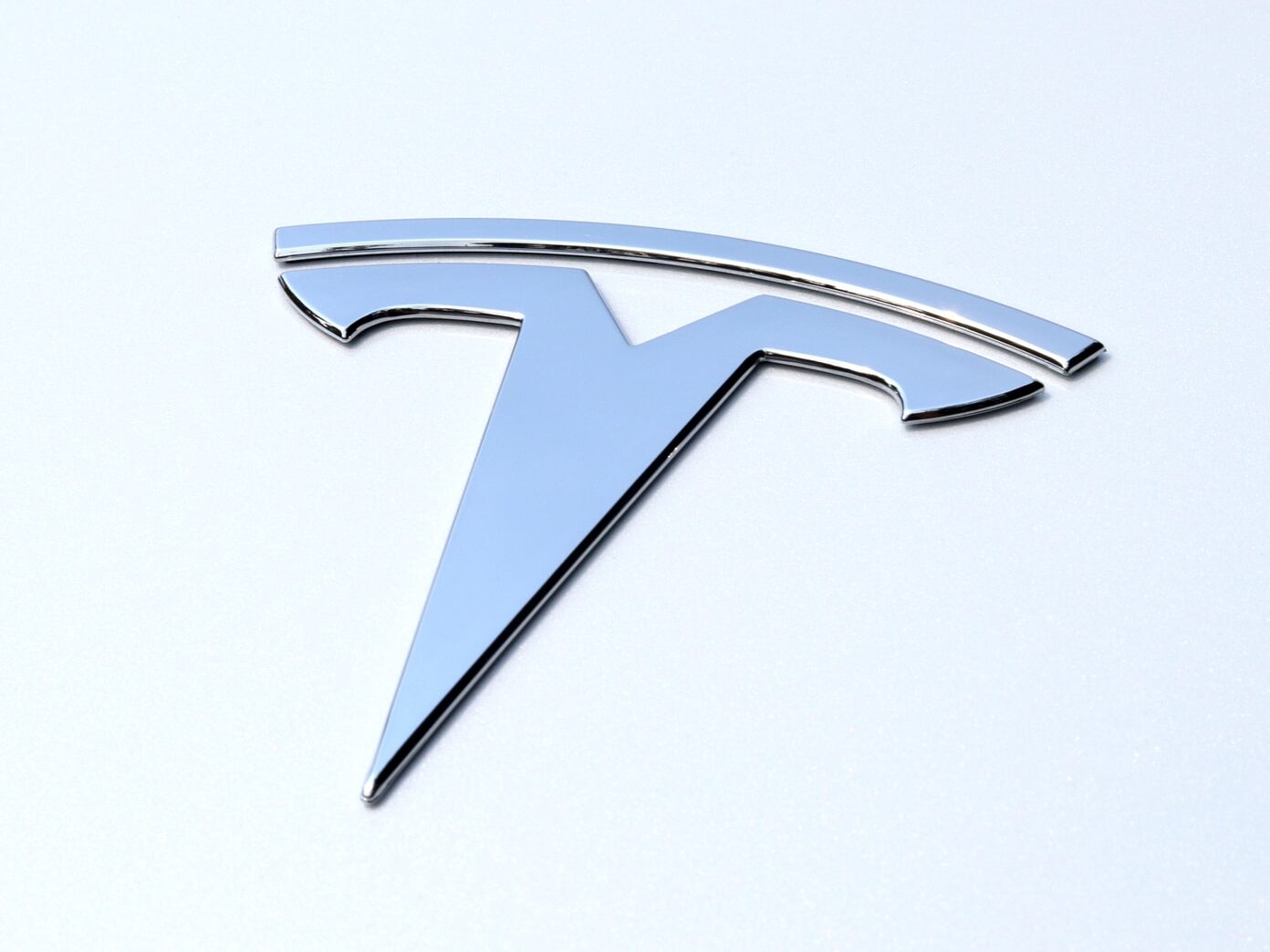 Kolik Tesla díky bitcoinům dosud vydělala? Překvapivý výsledek ve srovnání s prodejem vozů