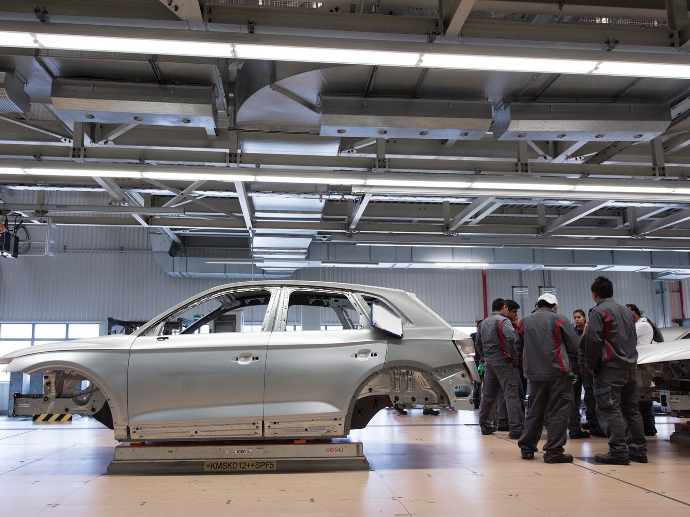 Tripartita se zabývala pomocí automobilovému průmyslu