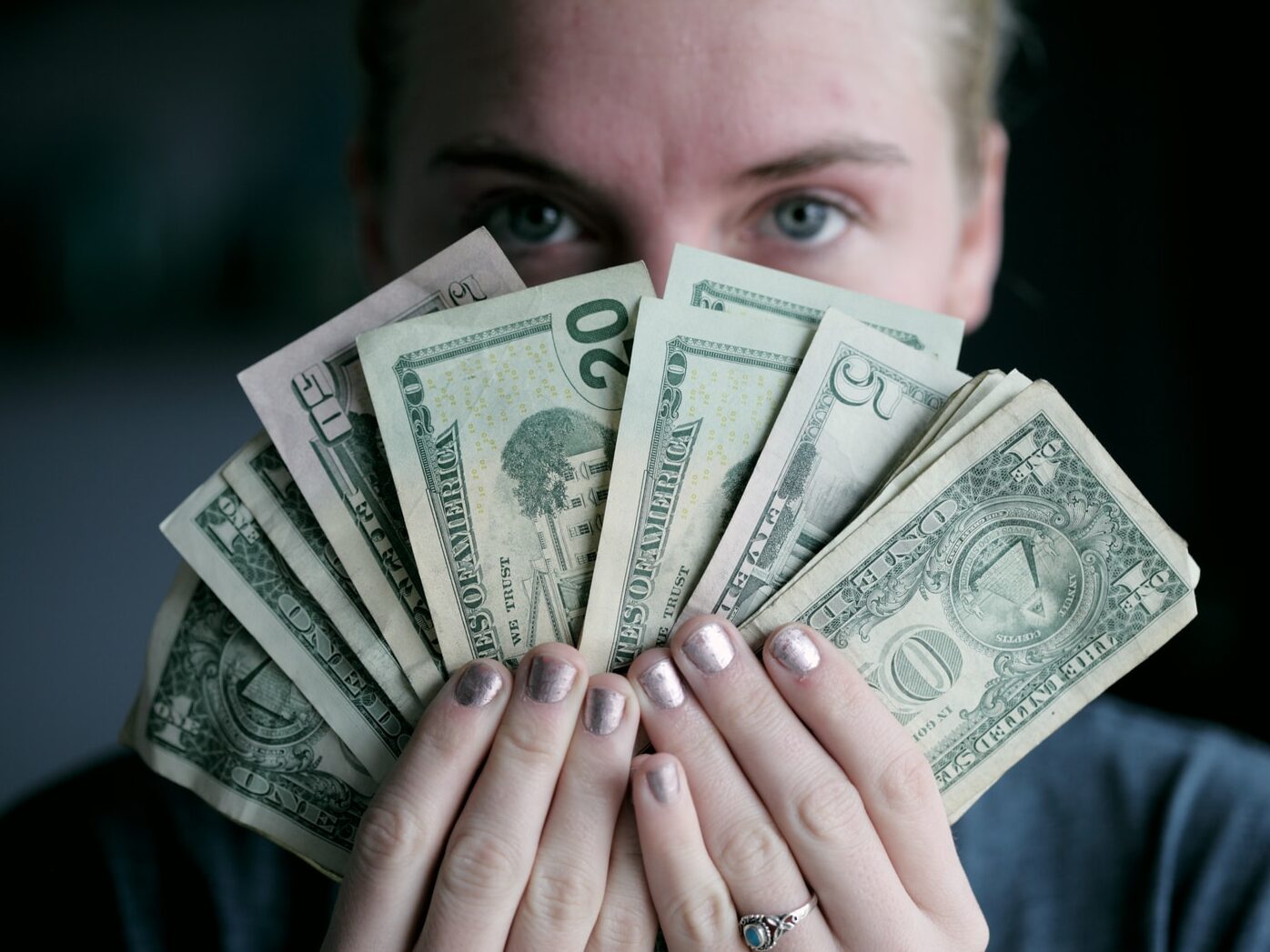 Rusko razantně zvyšuje základní úrokovou sazbu na 7,5 %