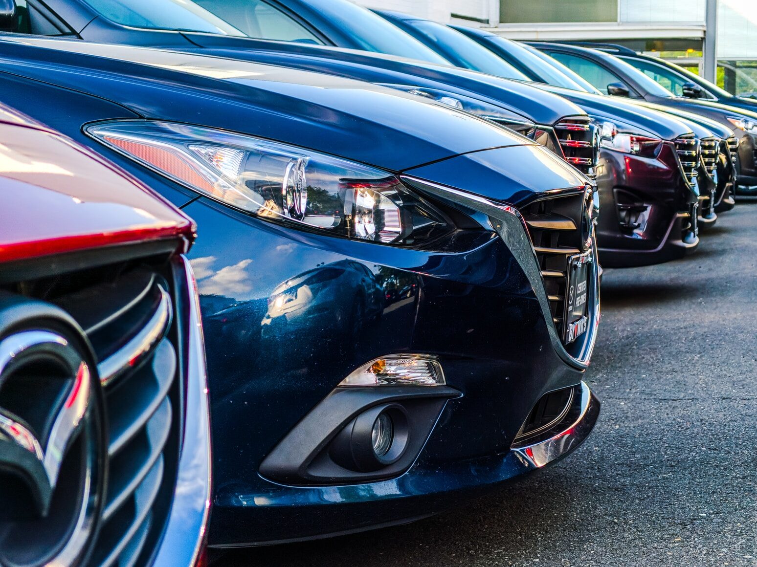 Znovuzrození autopůjčovny Hertz: po bankrotu kupuje 100 000 vozů Tesla. Největší objednávka v historii, Musk děkuje