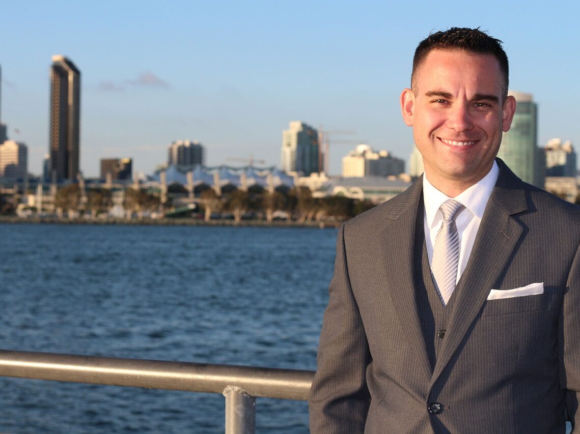 Z ulice se vypracoval vysoko. Tento emigrant žije svůj americký sen