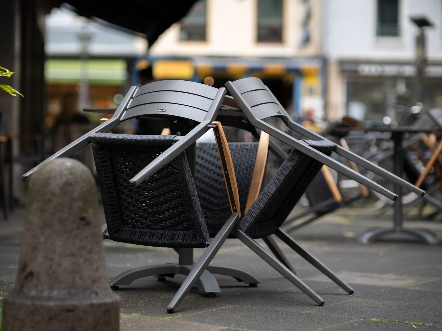 Covid počtvrté: Restauracím opět klesají tržby i návštěvnost