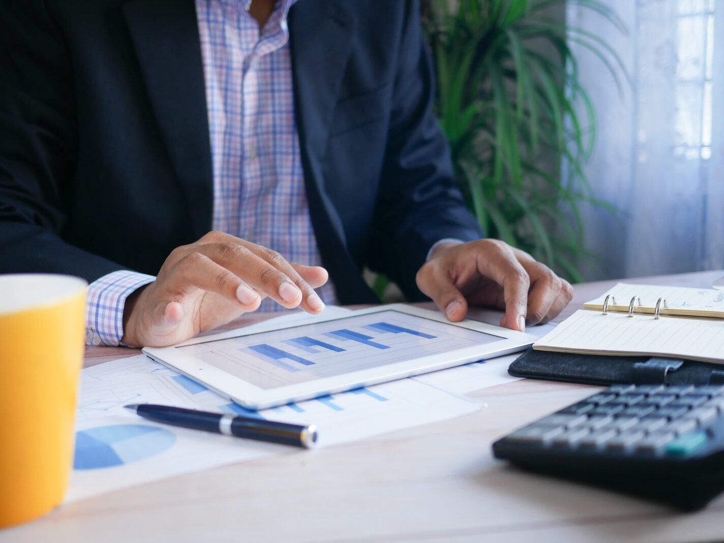 V základním jmění firem je v Česku 2,5 bilionu korun