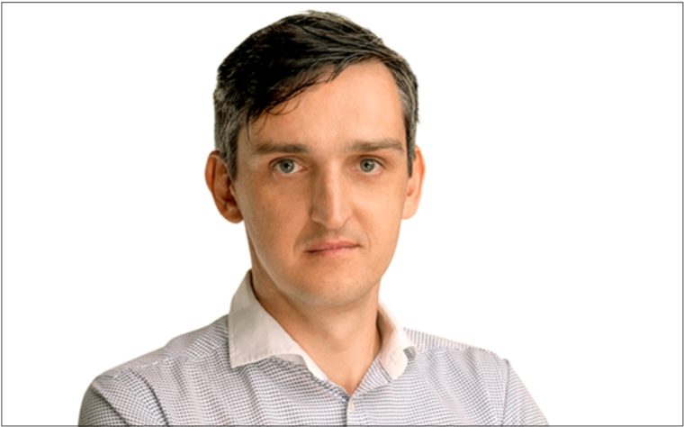 Byznys s mobily miliardáře Vacka se dramaticky propadl o 1,5 miliardy