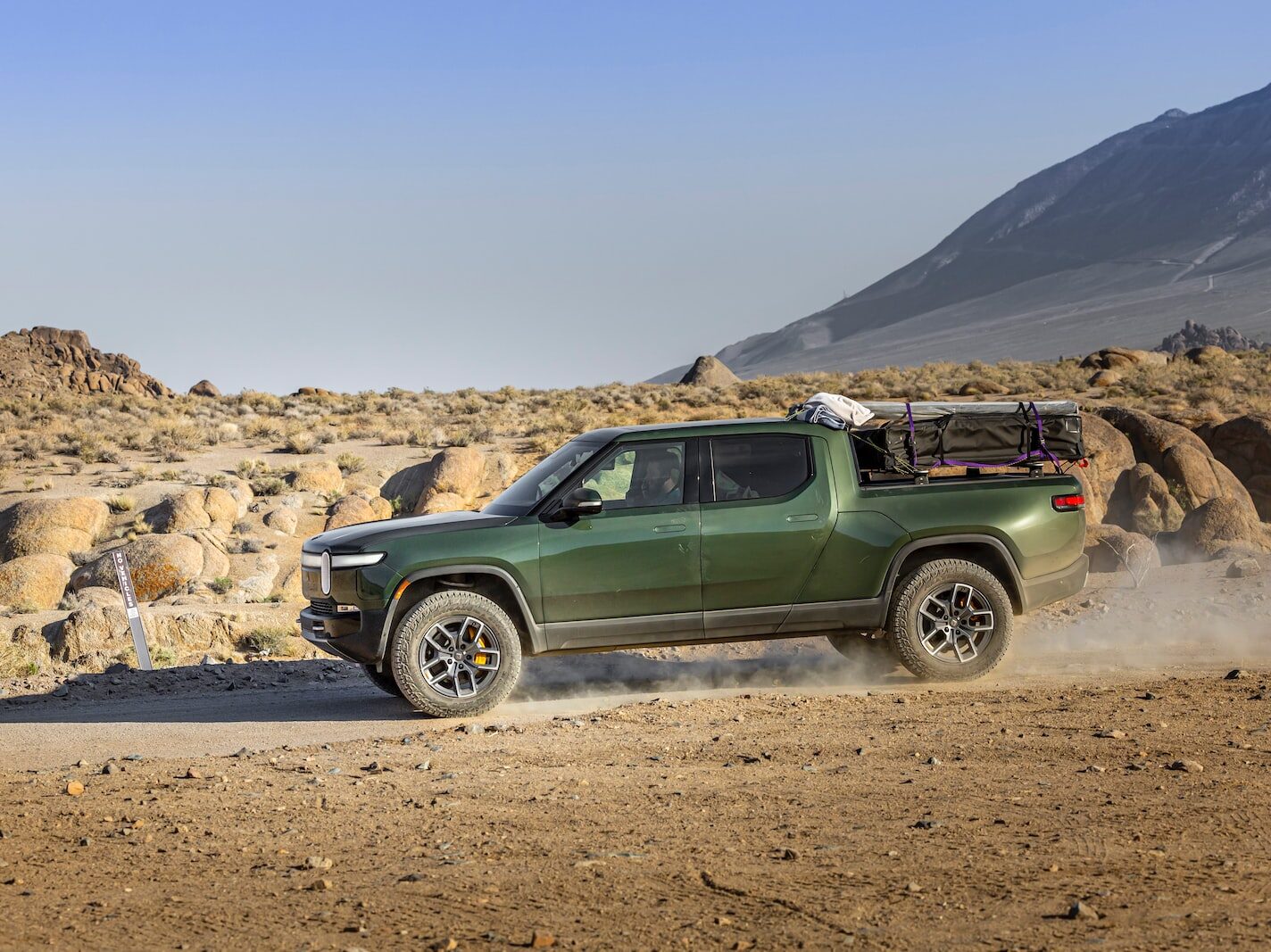 Automobilka Rivian hlásí další gigantické ztráty ve druhém čtvrtletí roku 2022