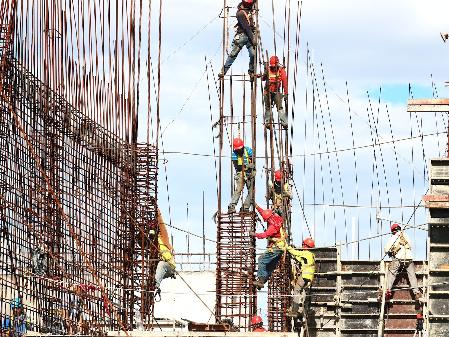 Výstavba v Česku ožívá. Vydávání stavebních povolení drželo v prvním pololetí tempo loňského roku