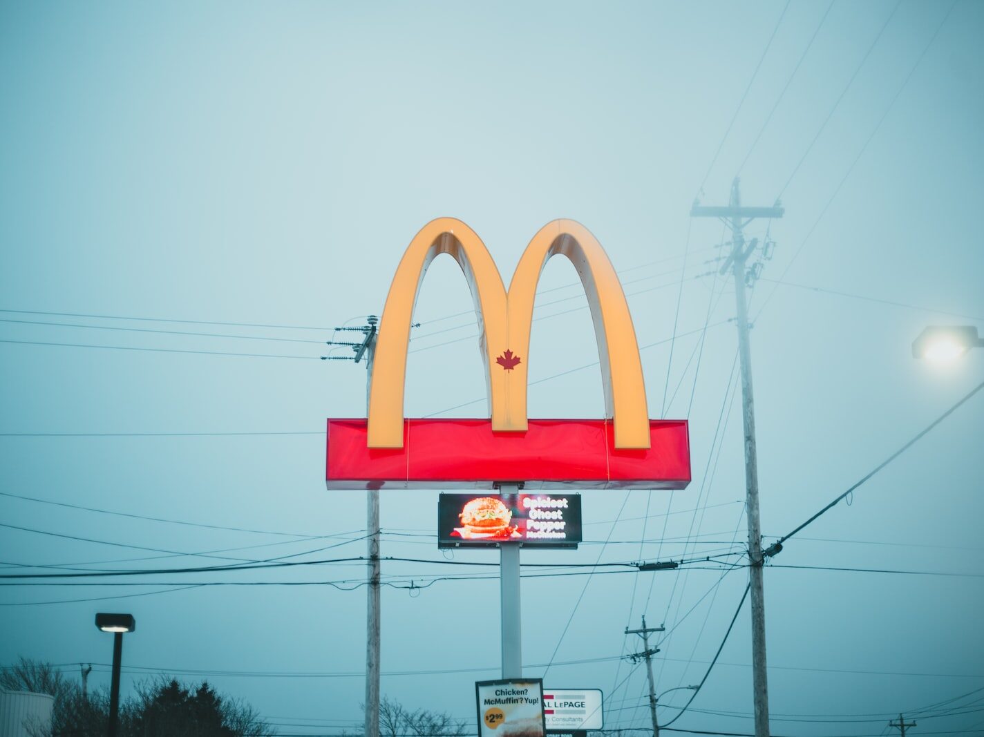 Společnost McDonald's oznámila otevření restaurací v Kyjevě