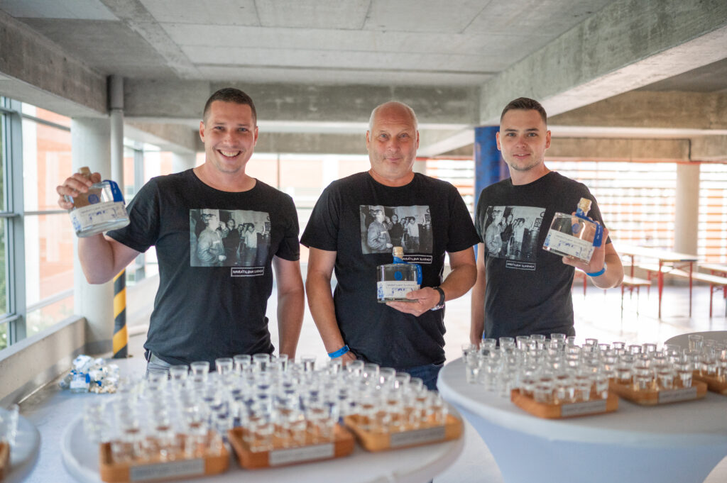 Slivovica od Navrátilů? Už sto let jim to pálí