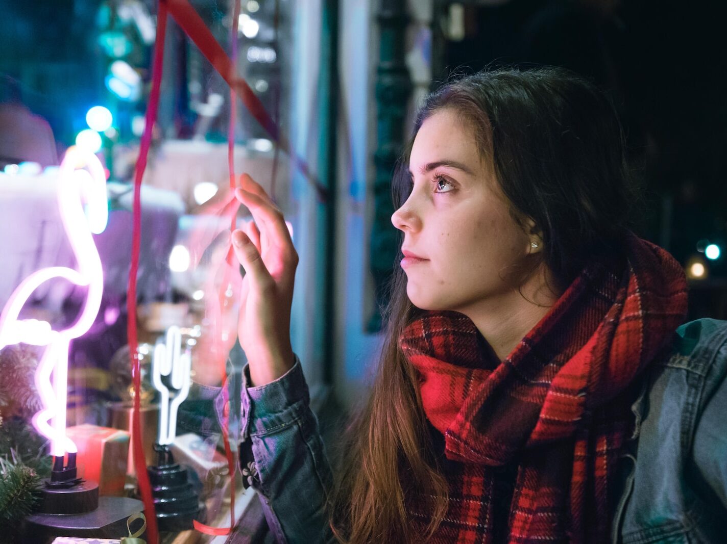 Slevové šílenství v Česku: Black Friday dostal z českých zákazníků více než 7 miliard korun