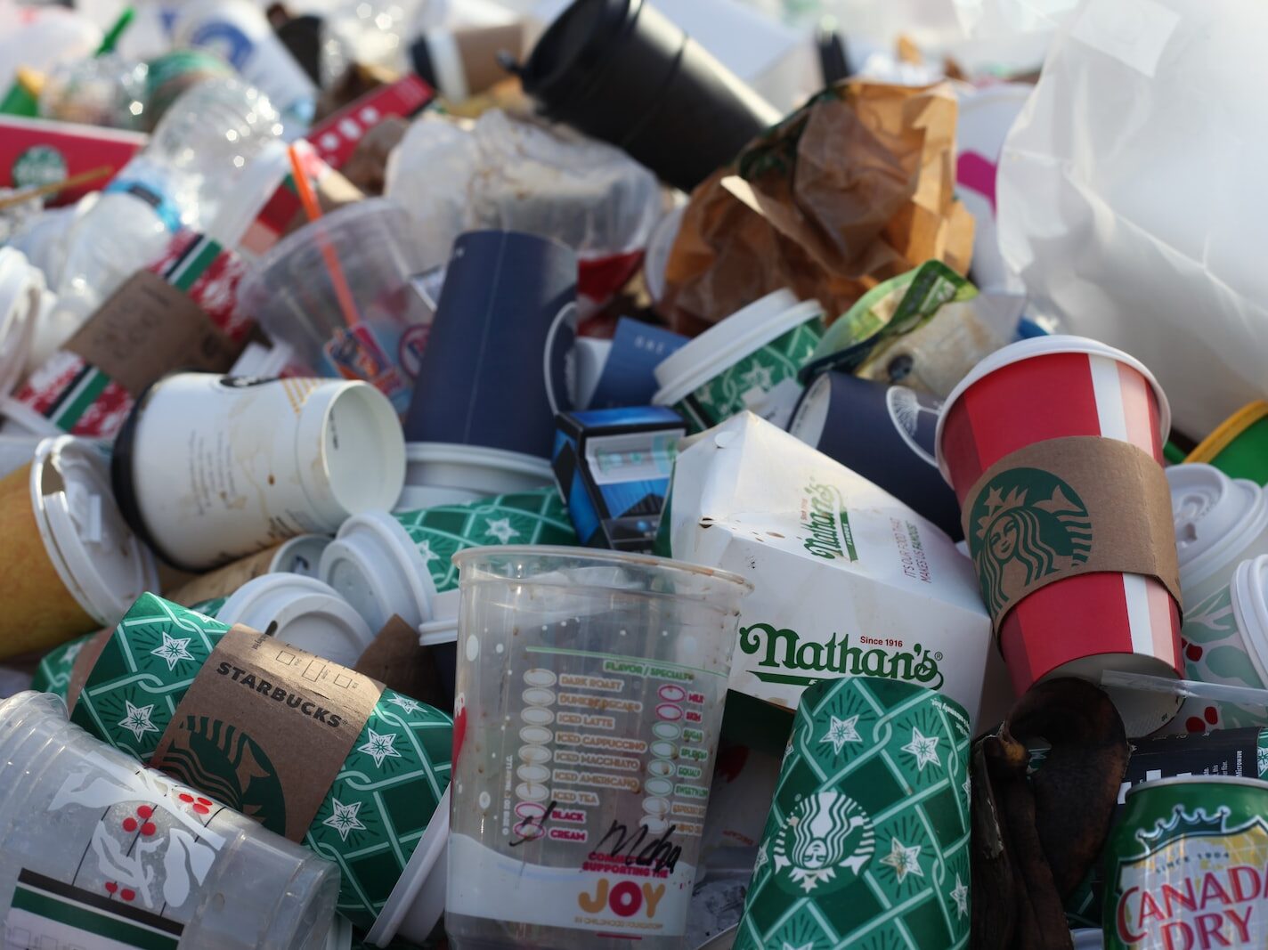 Evropský parlament odhlasoval přísnější pravidla pro vývoz odpadu