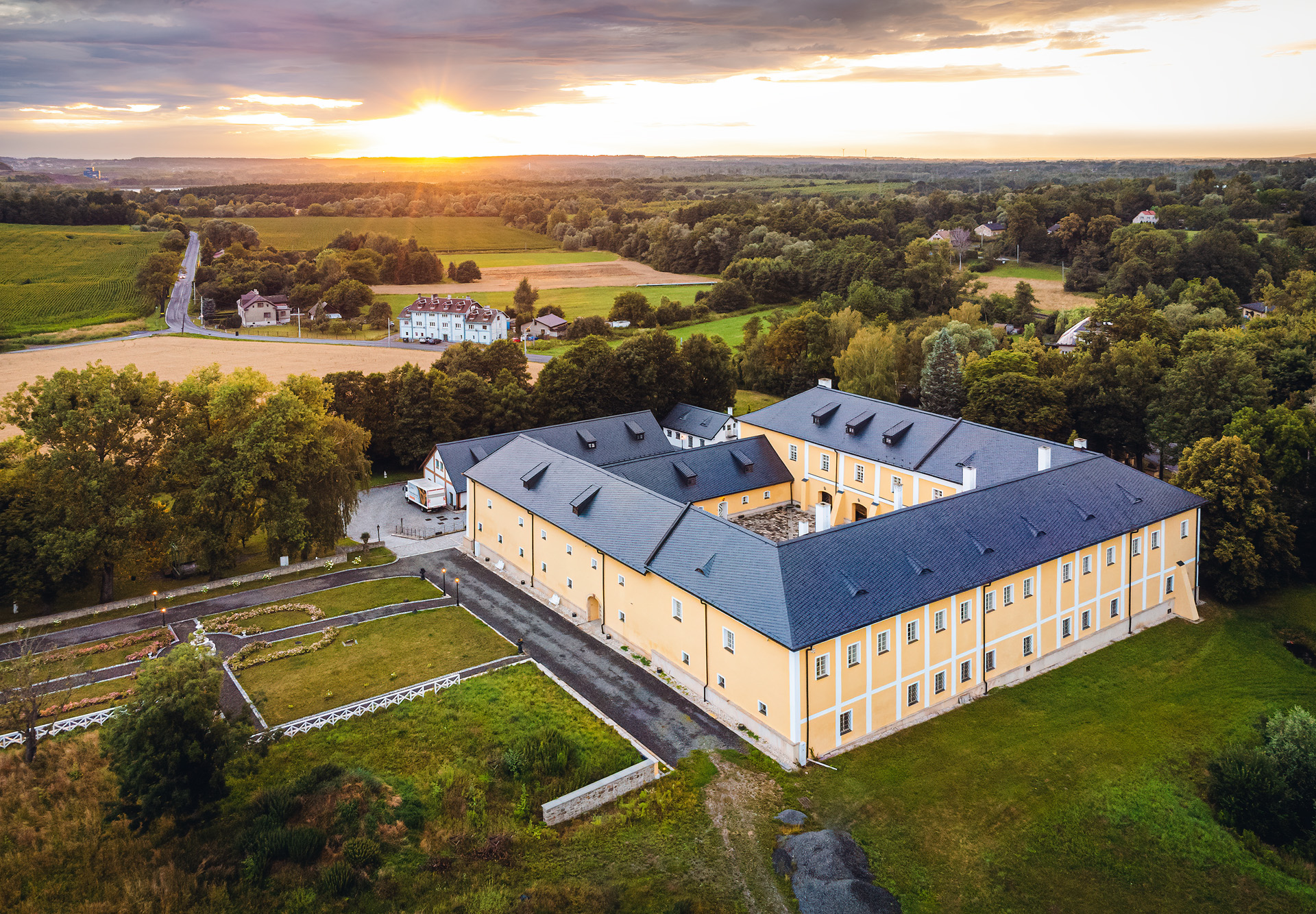 <strong>Ideální místo pro školení a jakýkoli event? Zámek Old Yard Rychvald!</strong>