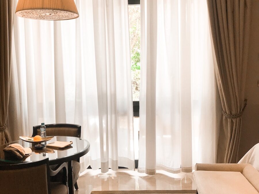 Jaké záclony dodají vašemu oknu šmrnc?