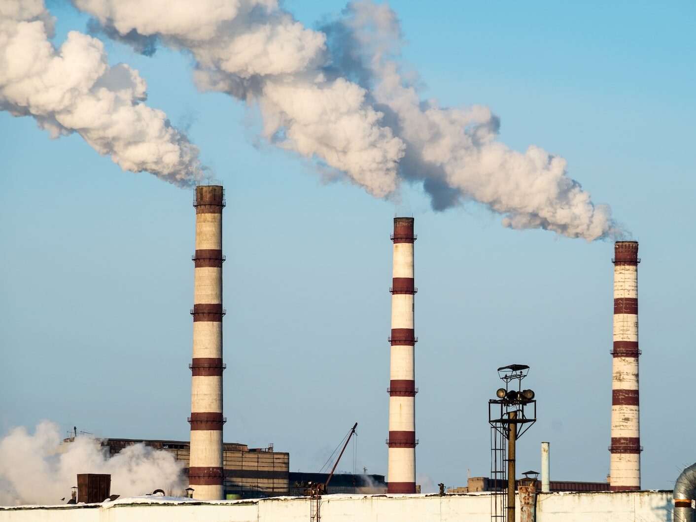 Čína schválila desítky nových uhelných elektráren