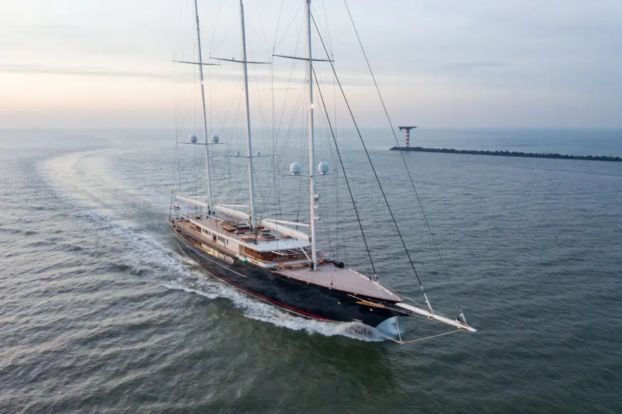 Nová luxusní jachta zakladatele Amazonu má hodnotu pře 11 miliard korun