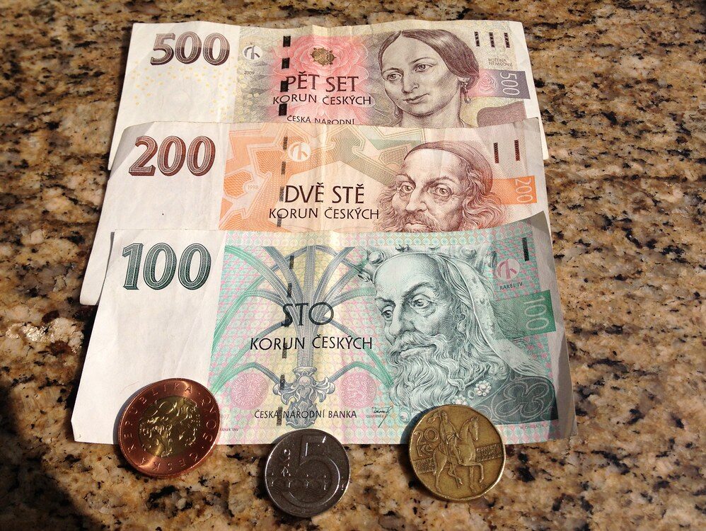 ČNB: Padělatelé nejčastěji napodobují tisícikorunu, padělků bankovek výrazně ubylo
