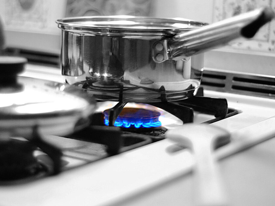 Členské státy EU podpořily dobrovolné omezení spotřeby plynu do března 2024