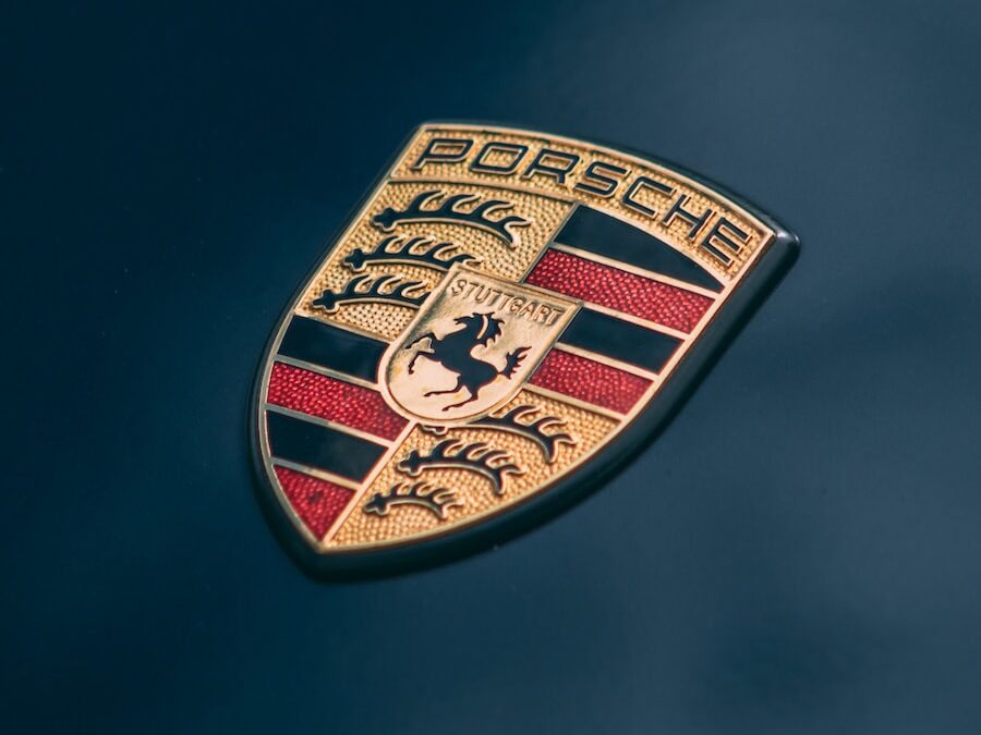 Akcie Porsche klesly, i když v prvním čtvrtletí automobilka prodala více aut