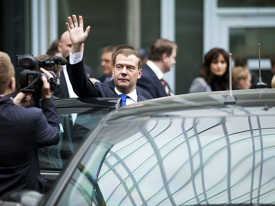 Dmitrij Medveděv vyhrožuje ukončením dohody o vývozu obilí z Ukrajiny, pokud G-7 přistoupí k zákazu vývozu do Ruska