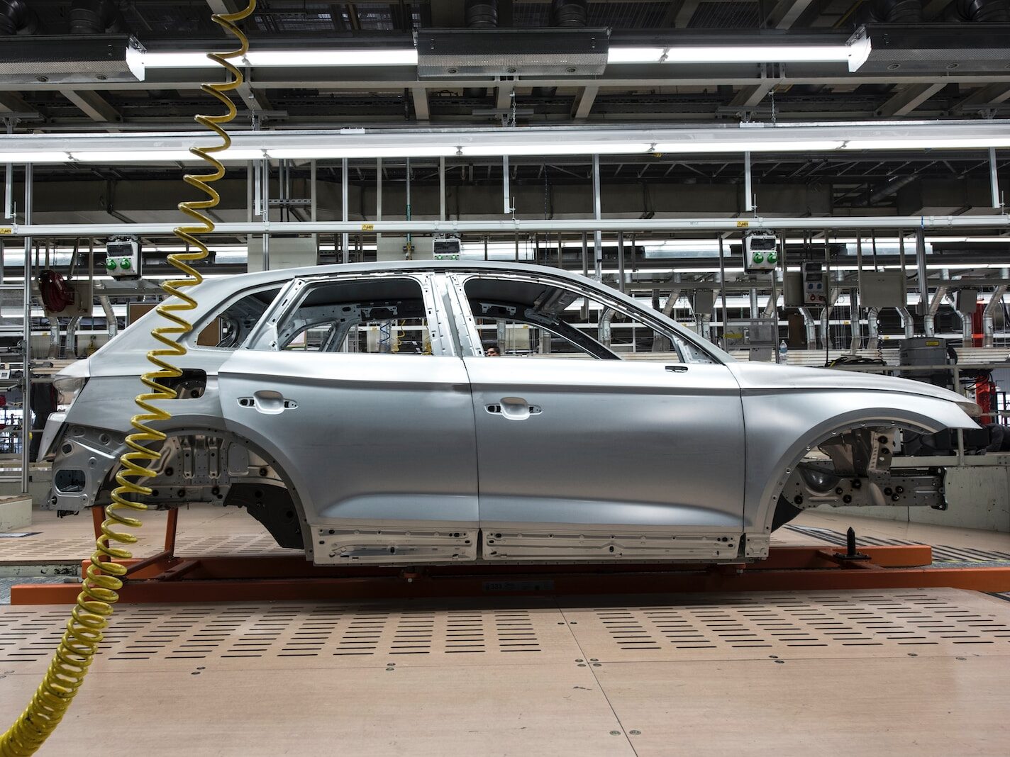 Výroba osobních automobilů v ČR od ledna do konce dubna stoupla na 464 444 vozů