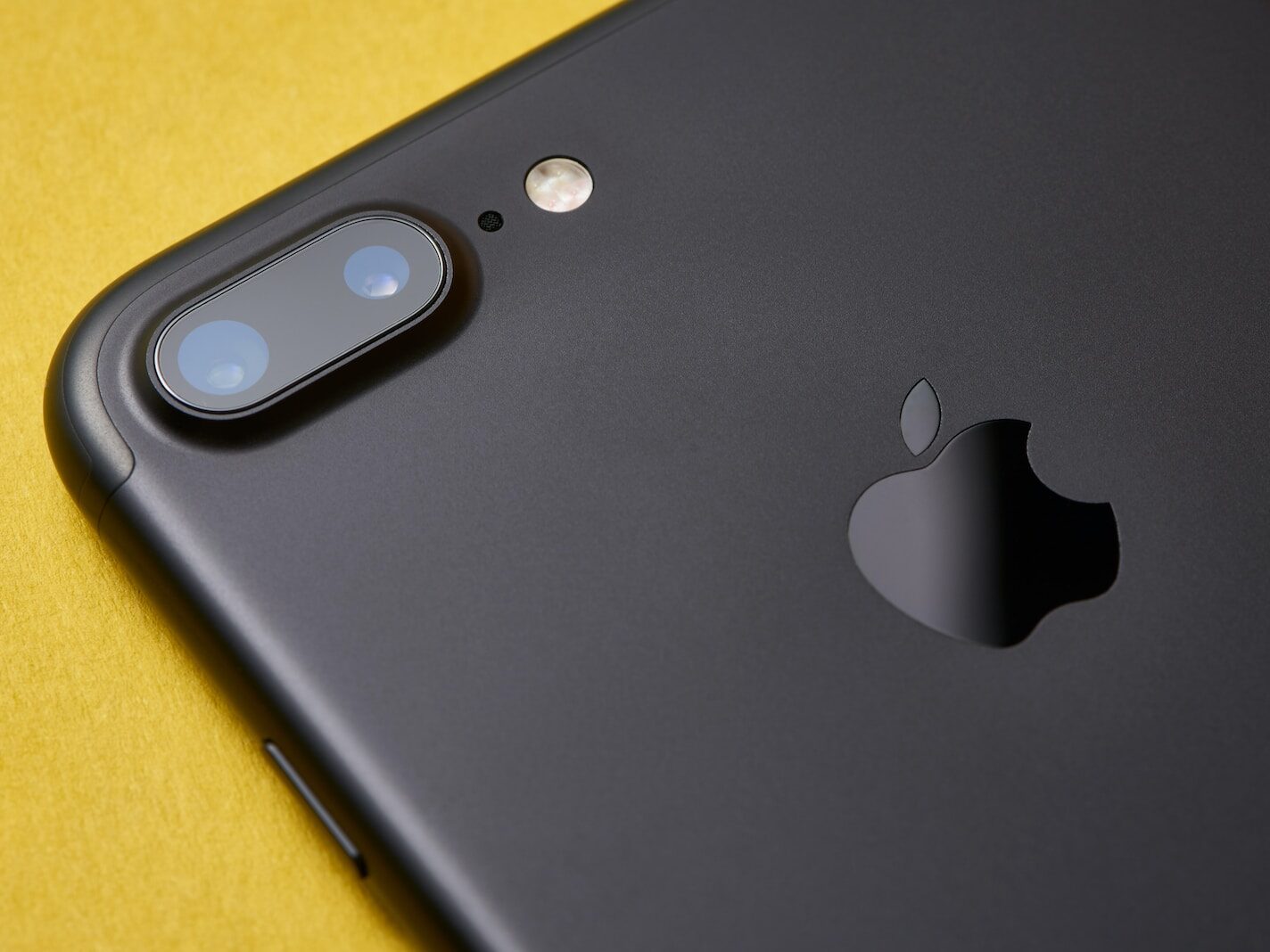 Apple investuje do výroby čipů v USA