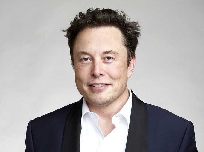 Elon Musk chce, aby platforma X byla zpoplatněna