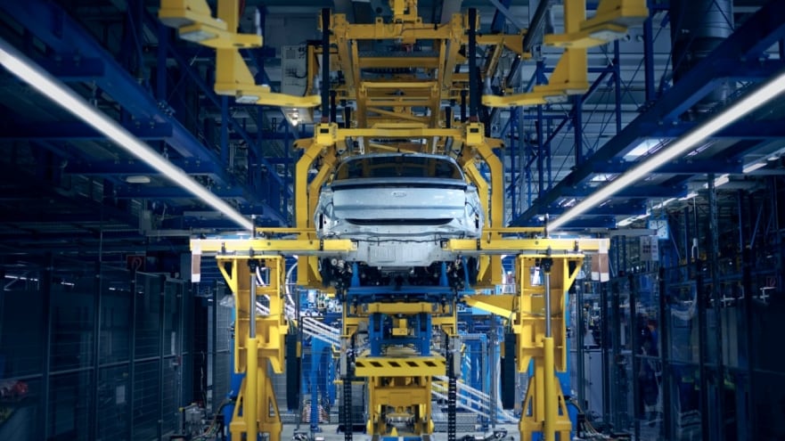 Ford otevřel v Německu závod na výrobu elektromobilů