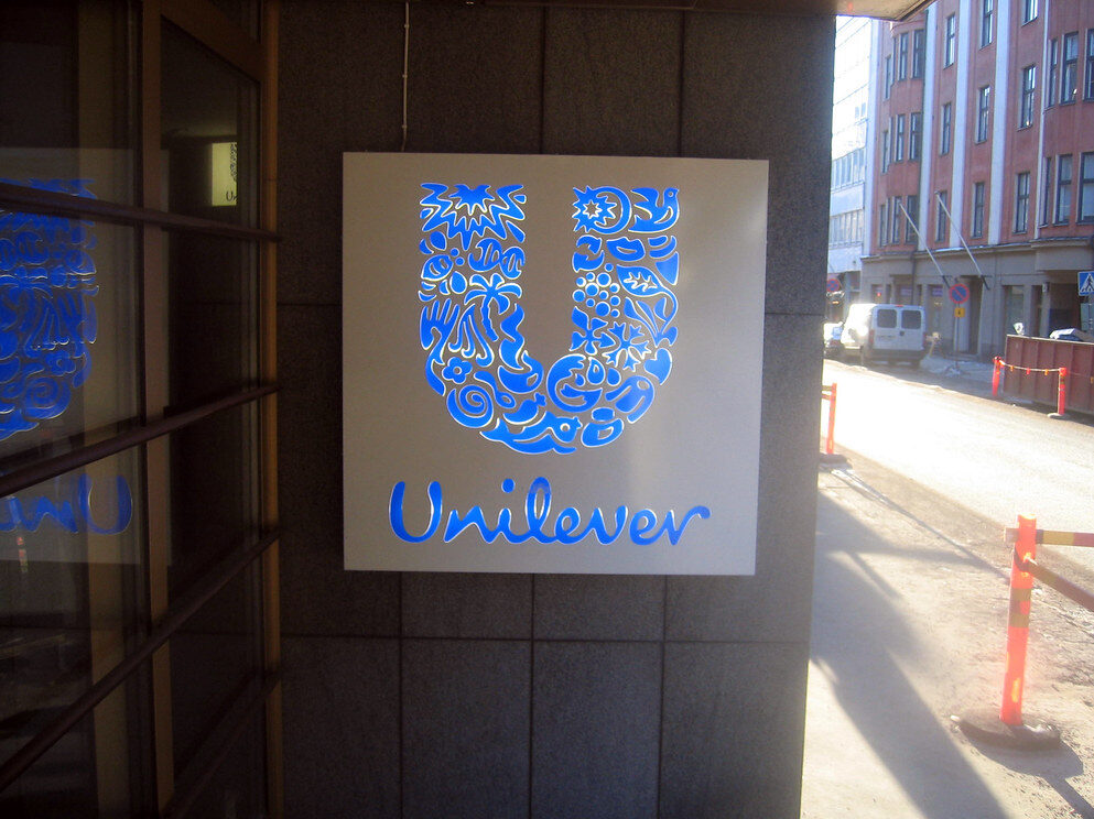 Ukrajina zařadila společnost Unilever na svůj seznam „mezinárodních válečných sponzorů“. Firma vyrábí třeba mýdlo Dove nebo zmrzlinu Magnum