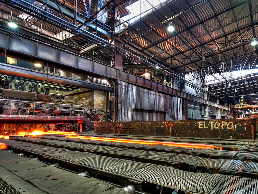 EU schvaluje miliardové finanční prostředky na „zelenou“ ocel