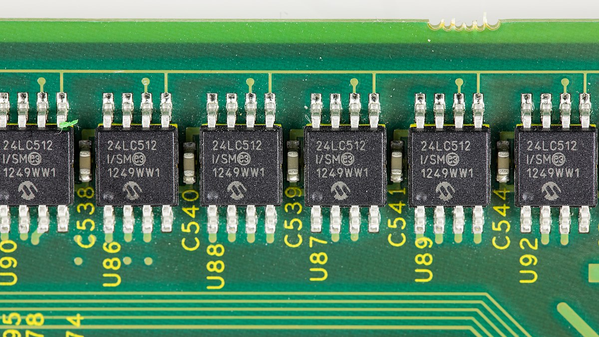 Čína uvažuje o zrušení vývozu surovin pro výrobu mikročipů. Svět nemá přímou náhradu
