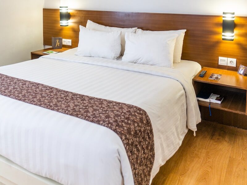 Česku uteče až 850 milionů ročně kvůli nenahlášeným pobytům přes Airbnb a další ubytovací platformy