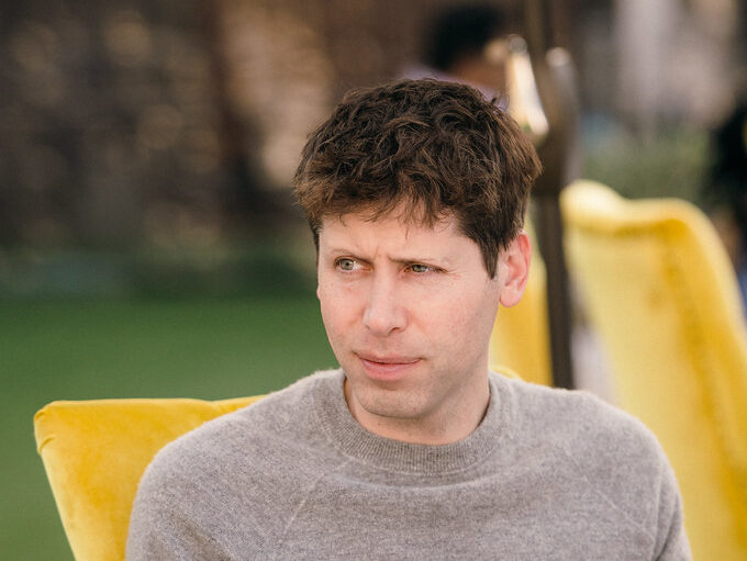 Sam Altman se vrací do představenstva OpenAI