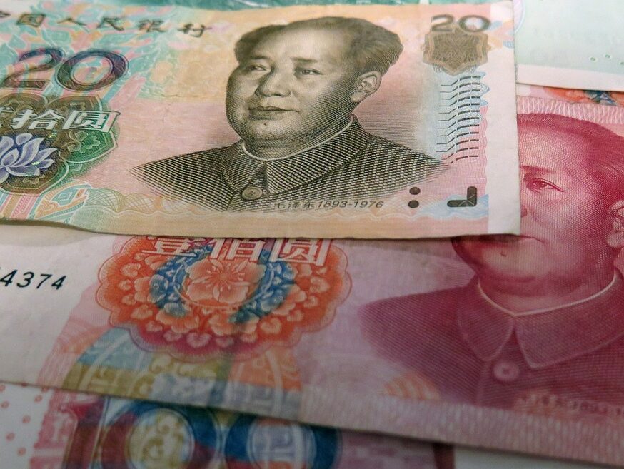 Obchody s čínskými jüany v Rusku rostou. Nahrazují eura a dolary