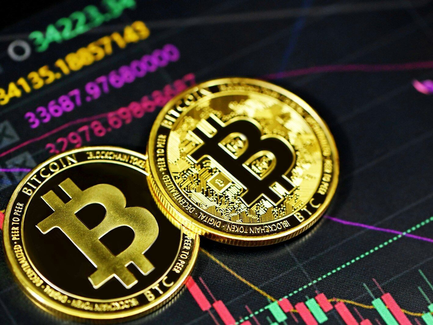 Množství nově vydaných Bitcoinů se sníží o 50 % - těžařům to nevyhovuje