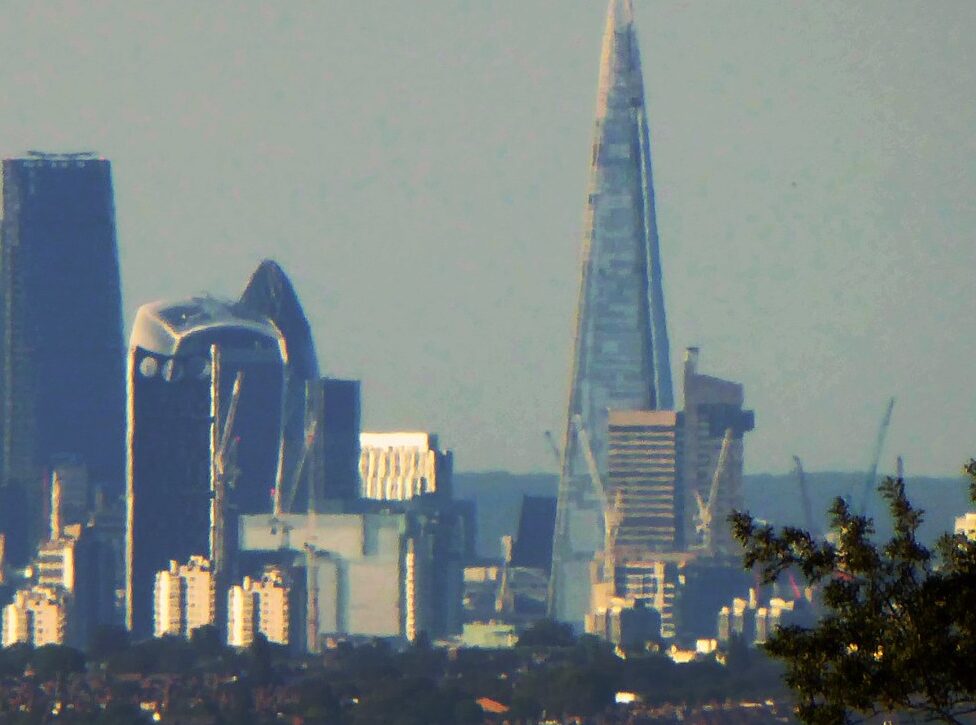 Britský index FTSE 100 se dostal na rekordní hodnoty