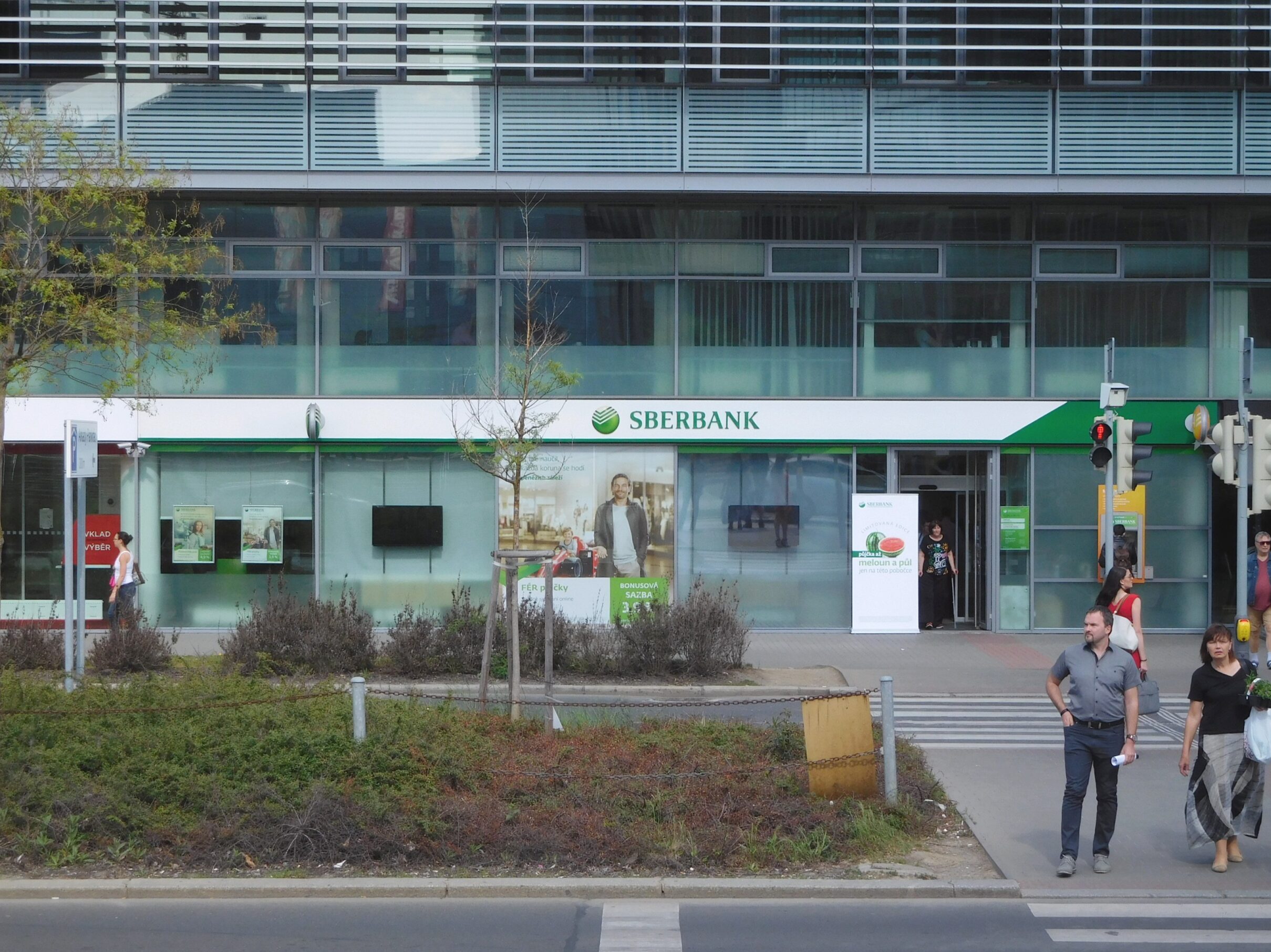 Ruská banka Sberbank se topí v ziscích. V prvním letošním čtvrtletí vykázala v přepočtu 100 miliard korun