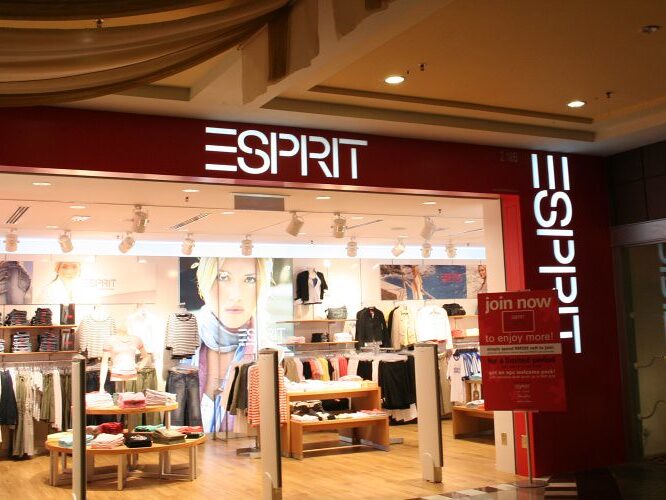 Známá značka oblečení Esprit se ocitá v insolvenci