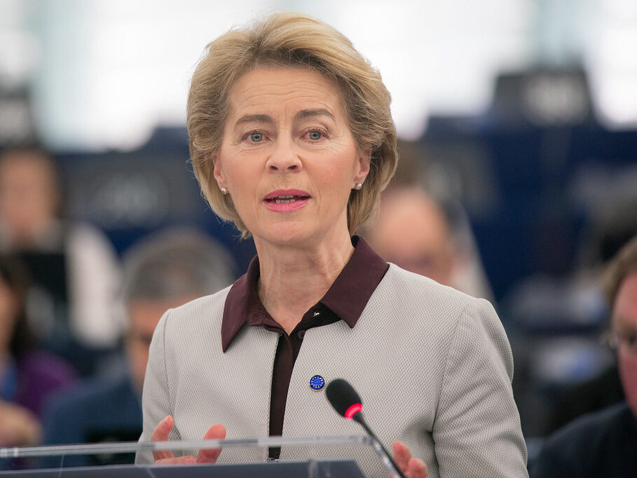 Ukrajina by měla dostat úroky ze zmrazených aktiv ruských bank