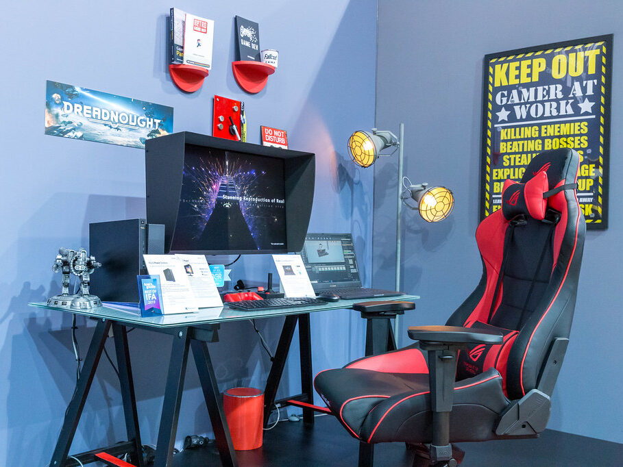 Za měsíc by neměli na výplaty. Pak ale prodali videohru za miliardu