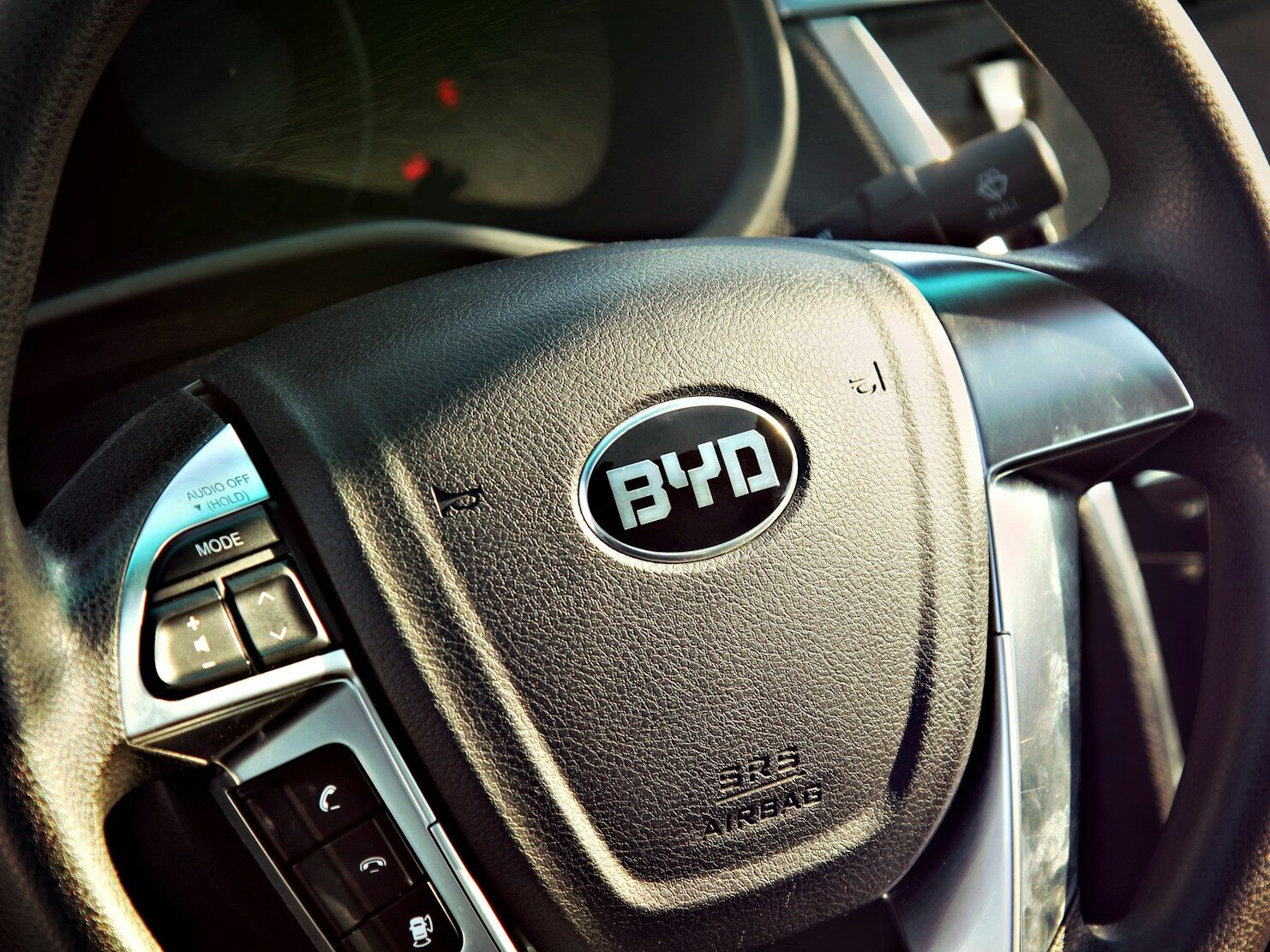 Cla na čínská vozidla mohou mít velké dopady, říká německý odborník